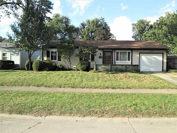2nd image of 2015 Renfrew Dr