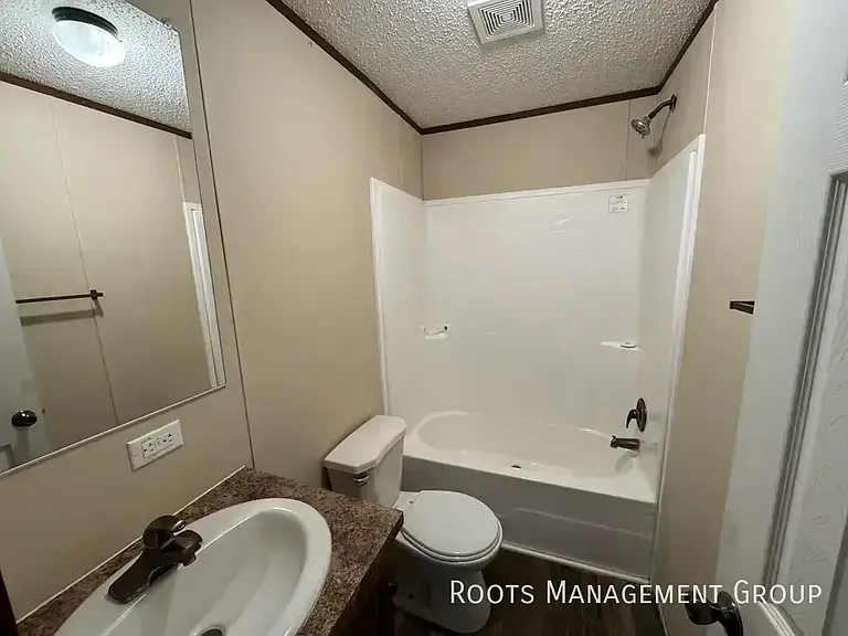 B10 Trailerville Ct #B10 — Photo 9