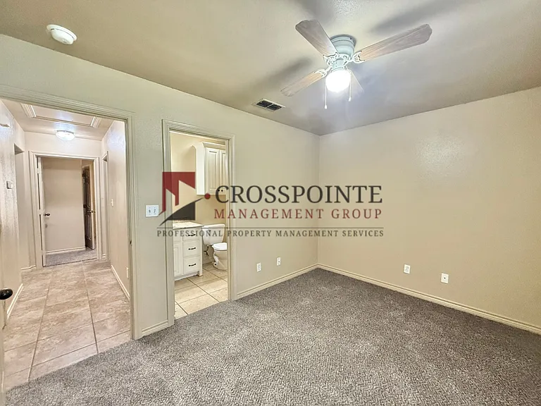 West 25th Street 819 Duplex — Photo 13