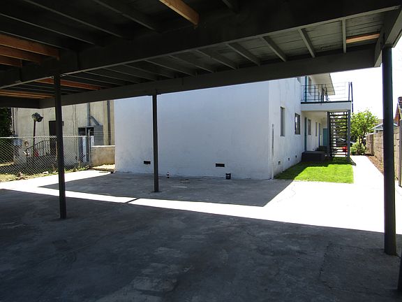 3rd image of 1301 W 89th St APT 2