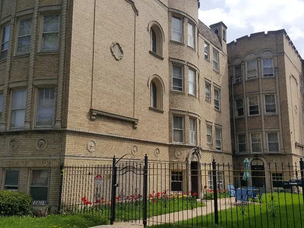 6129 N Claremont Ave APT 3, Chicago, IL 60659