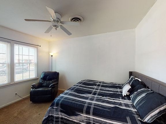 5th image of 4313 Versailles Dr