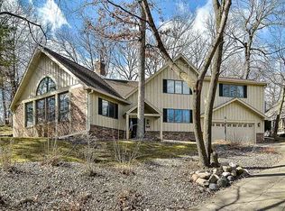 13910 Hill Ridge Dr, Minnetonka, MN 55305