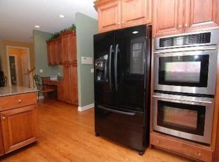 26W231 Arrow Glen Ct, Wheaton, IL 60189