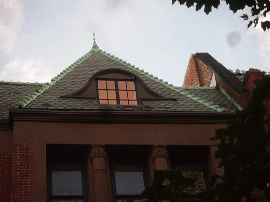 Rented by Perry Associates NYC Inc | media 18