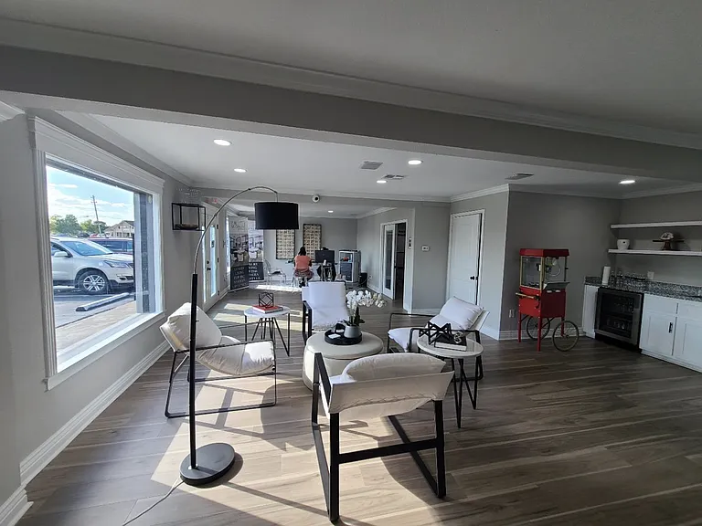 The Addison — Photo 9
