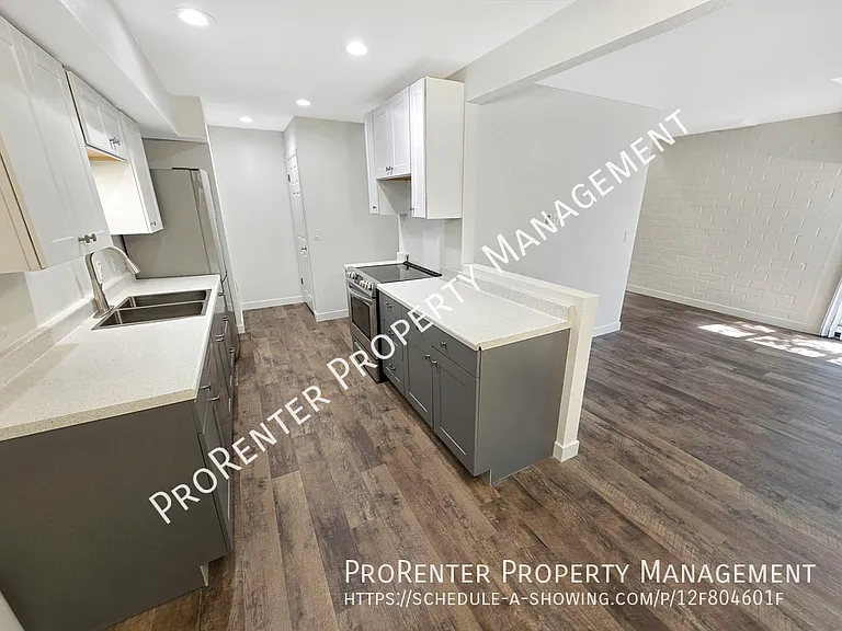 975 E Essex Court Way #3 — Photo 12
