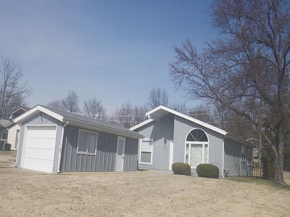 2nd image of 2403 Blue Heron Dr