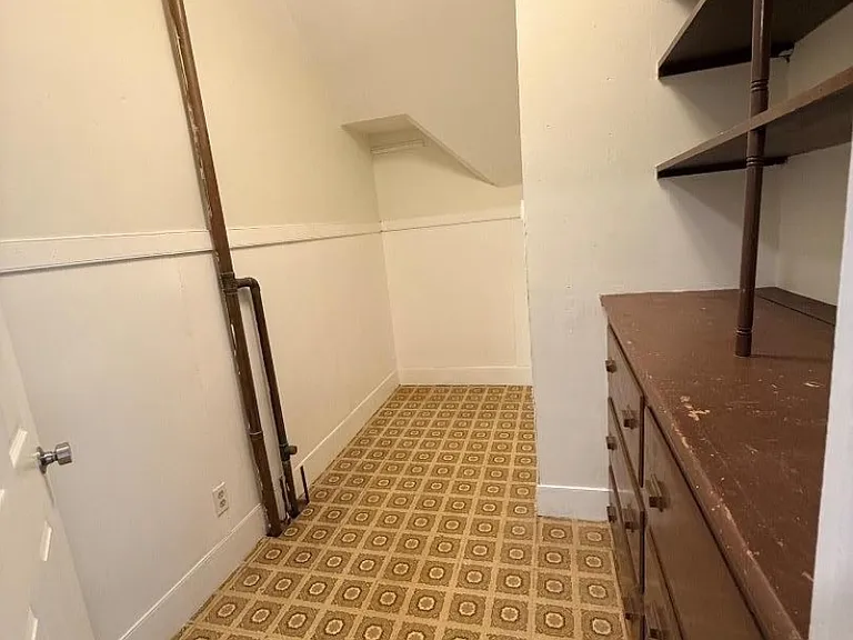 100 Main St #6 — Photo 14