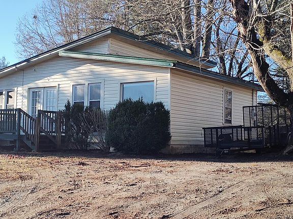 4th image of 1616 Riverbend Rd