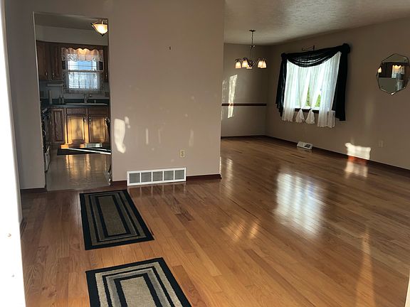 2nd image of 23548 Clifford Dr
