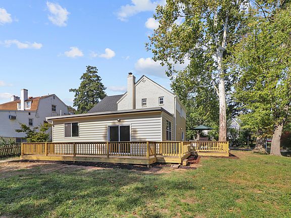 5th image of 6621 Hallwood Ave