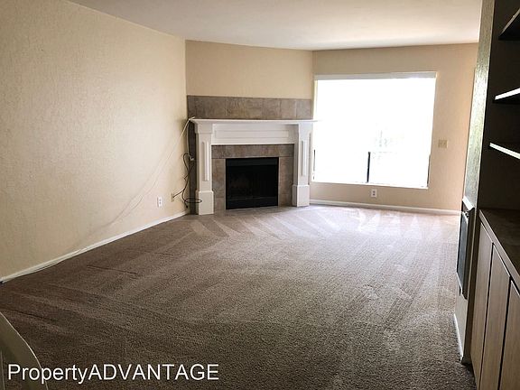 2nd image of 700 Ascot Dr