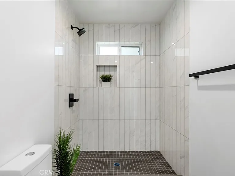 2517 Alsace Ave — Photo 19