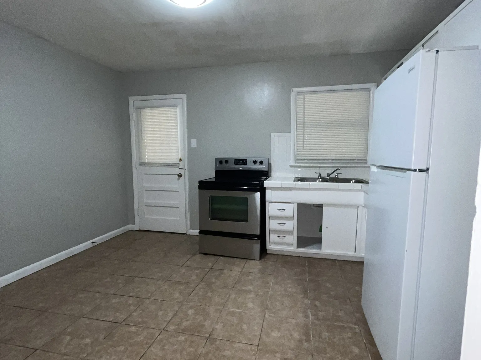 710 Patton Dr. - 1 — Photo 3