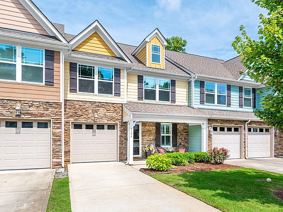 2nd image of 2204 Bartlett Cir