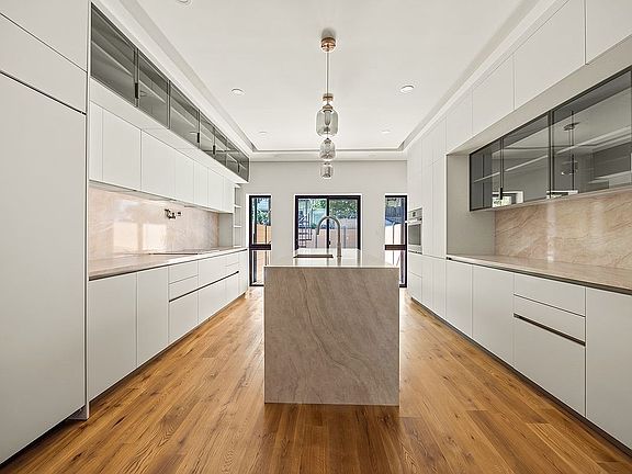 4th image of 346 Prospect Ave