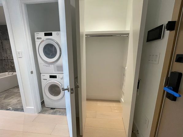 208 Delancey St #5G