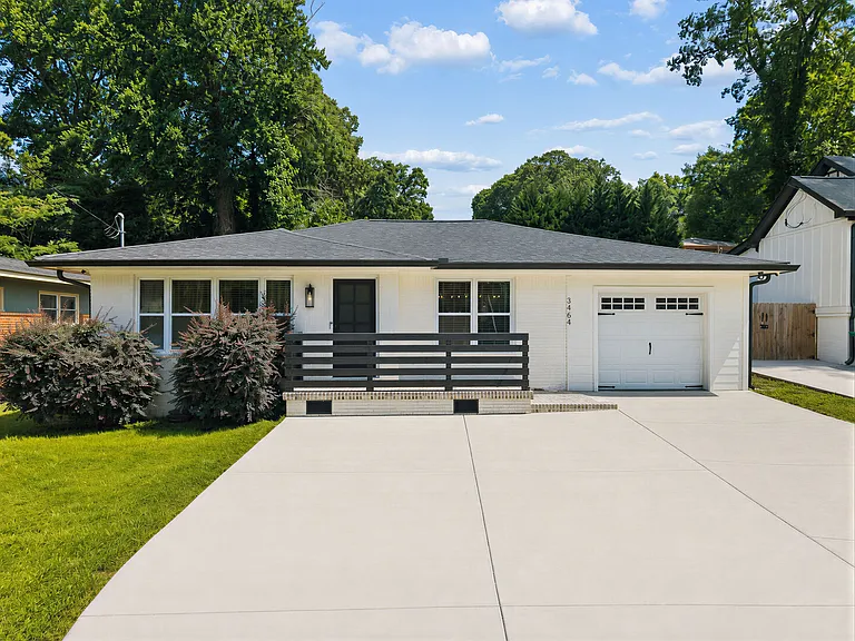 3464 Glenwood Rd — Photo 1