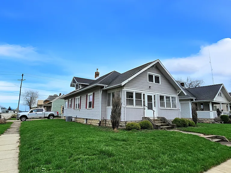 404 W Market St — Photo 1