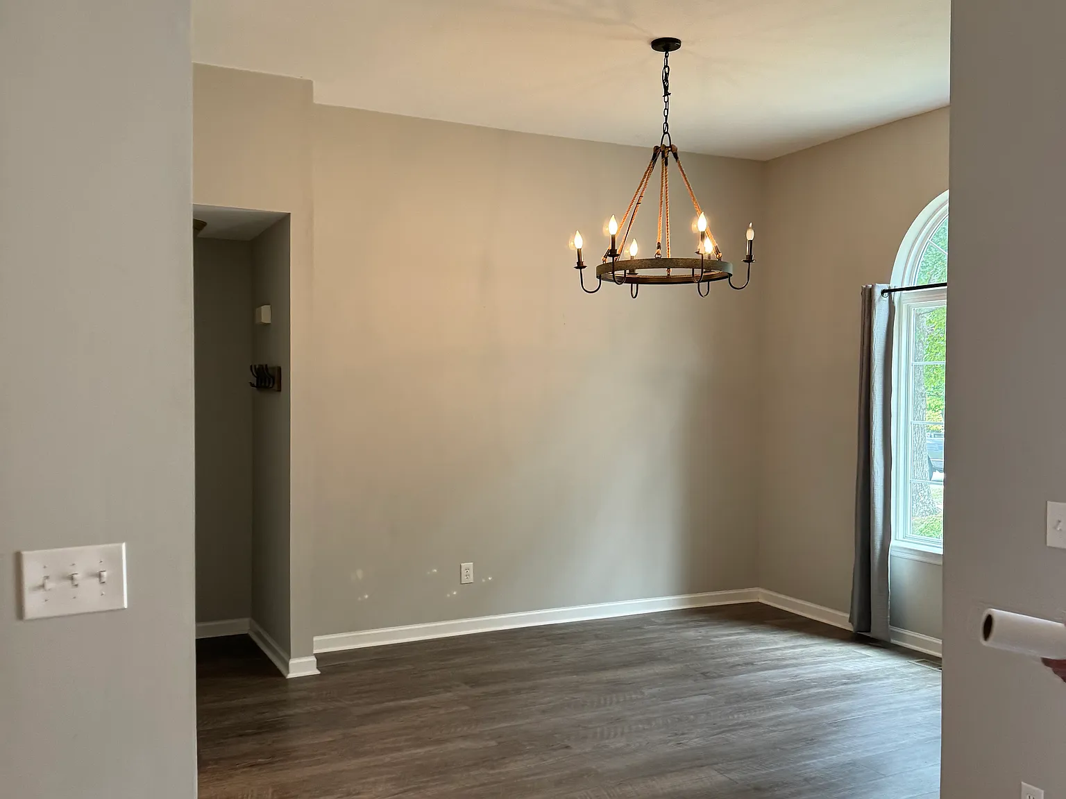 3 bed, 1453 sqft, $2,200 — Photo 3