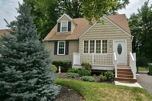 11 Massachusetts Ave Photo 1