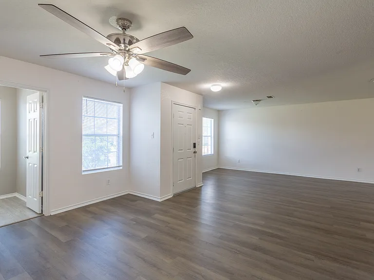 7711 Windview Way — Photo 15