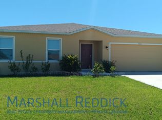 413 SE 13th Pl, Cape Coral, FL 33990