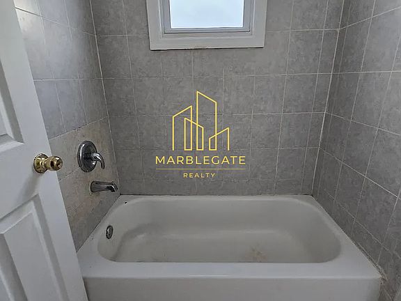 5th image of 218 Bowers St #22R