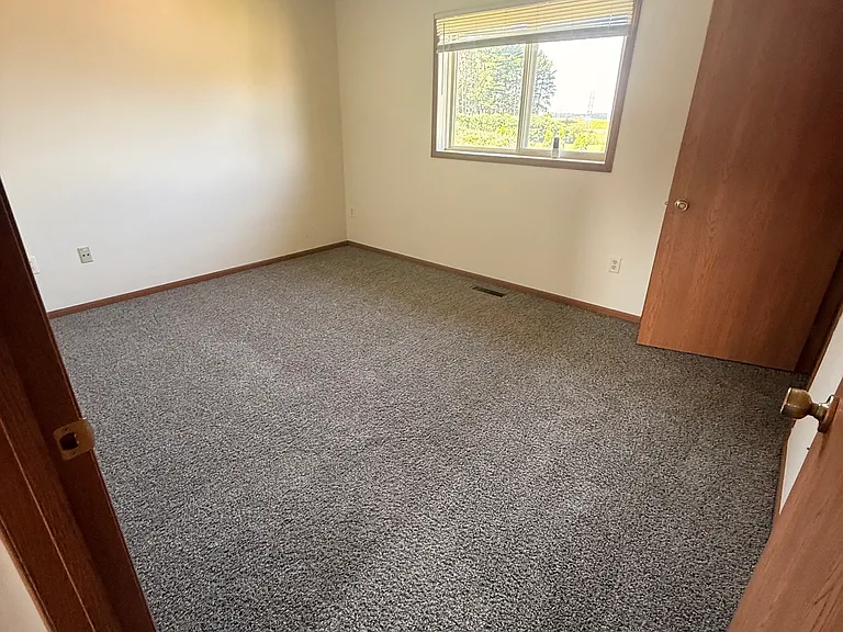 3205 Oak Knoll Dr #2 — Photo 15