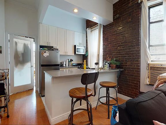 5th image of 158 W 84th St APT 2B