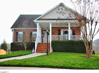 1735 Springfield Village Ct, Clemmons, NC 27012