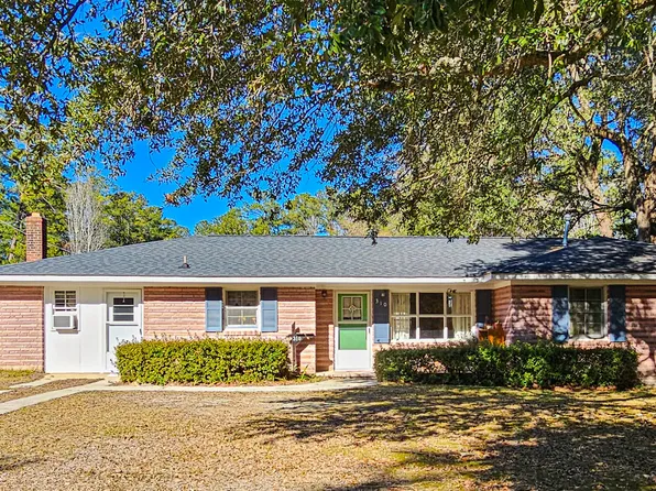 310 Ireland Hills Dr, Walterboro, SC 29488