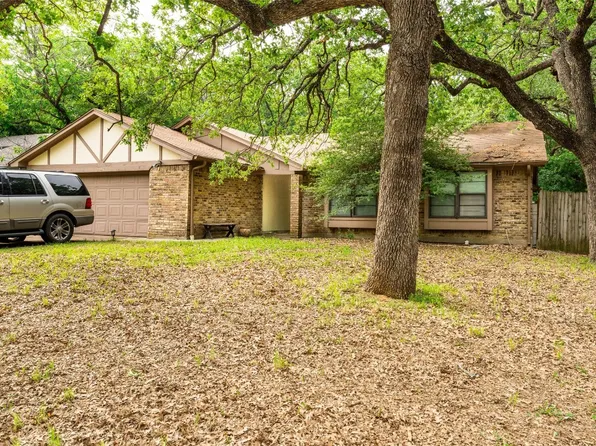 2204 Bainwood Trl, Arlington, TX 76015