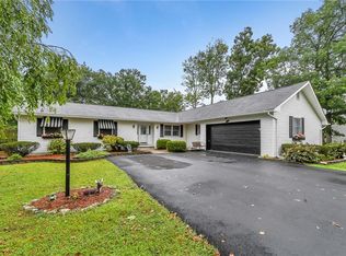 74 Shore Blvd, Slate Hill, NY 10973