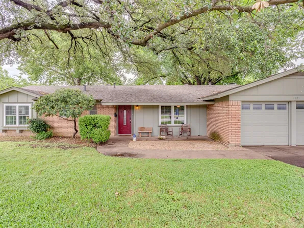 6909 Chickering Rd, Fort Worth, TX 76116