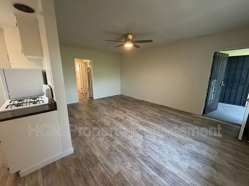 2 bed, 1.0 bath, $2,250 — Photo 4