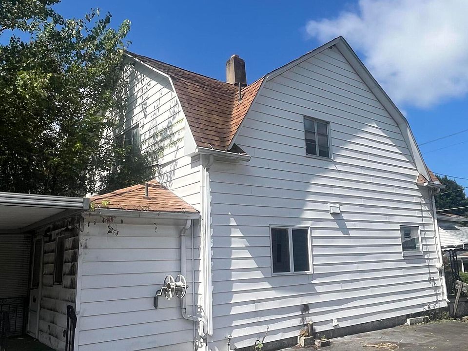 2nd image of 808 Main St