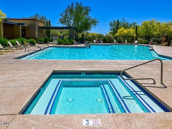 Community Pool and Spa