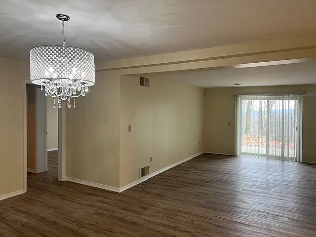 1700 Mountain View Rd — Photo 21