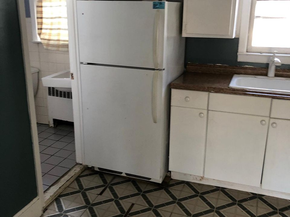 1st image of 66 14th Ave #2