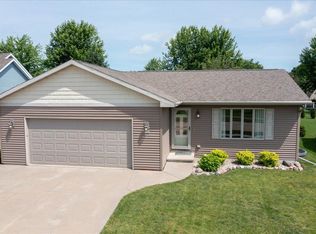 3180 Bailey Ct, Oshkosh, WI 54904