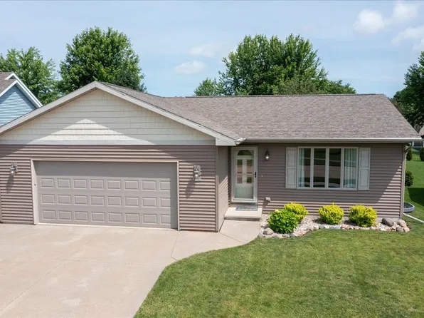 3180 Bailey Ct, Oshkosh, WI 54904