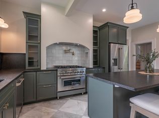 13 Manchester St, Nashua, NH 03064