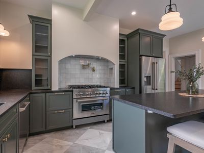 13 Manchester Street, Nashua, NH, 03064