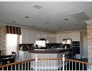 5th image of 9920 Charlemont Dr