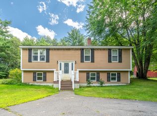 2 Mobile Coach Ln, Mont Vernon, NH 03057