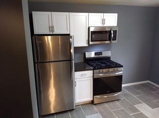433 E Dover St, Milwaukee, WI 53207