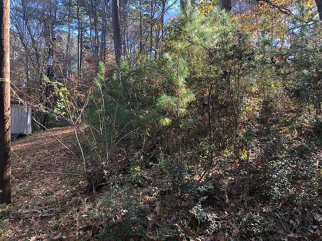 2nd image of 300 Knollwood Dr