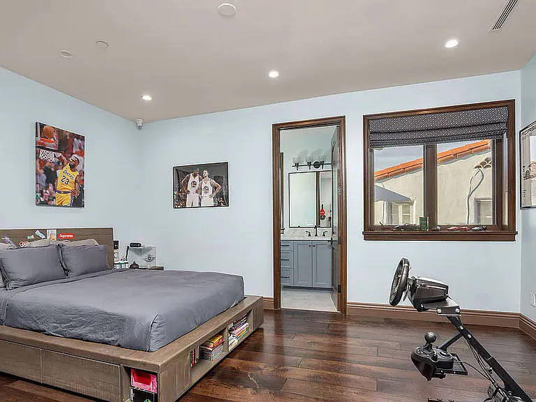 333 S Canon Dr — Photo 22